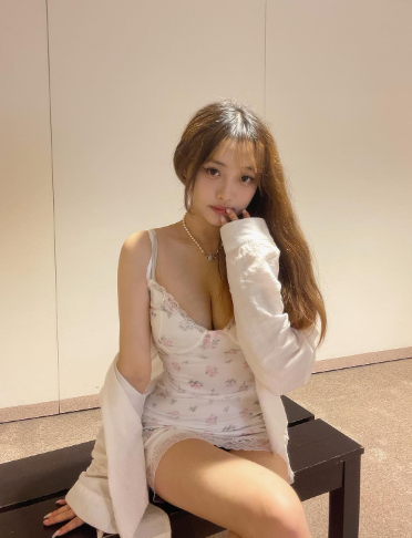 【IG女神檔案#56】性感尤物登場！港女@_god_damnnnnn 超兇火辣身材，演繹誘惑極致曲線！