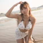 【IG女神檔案#19】大胸港女 @heiheiiii.m 超貼身背心盡顯玲瓏曲線，呢種隨性嘅性感先最致命！