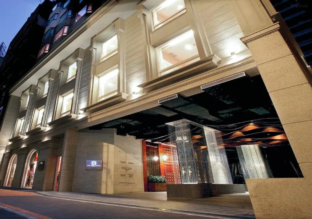 The Luxe Manor Yelo Asia