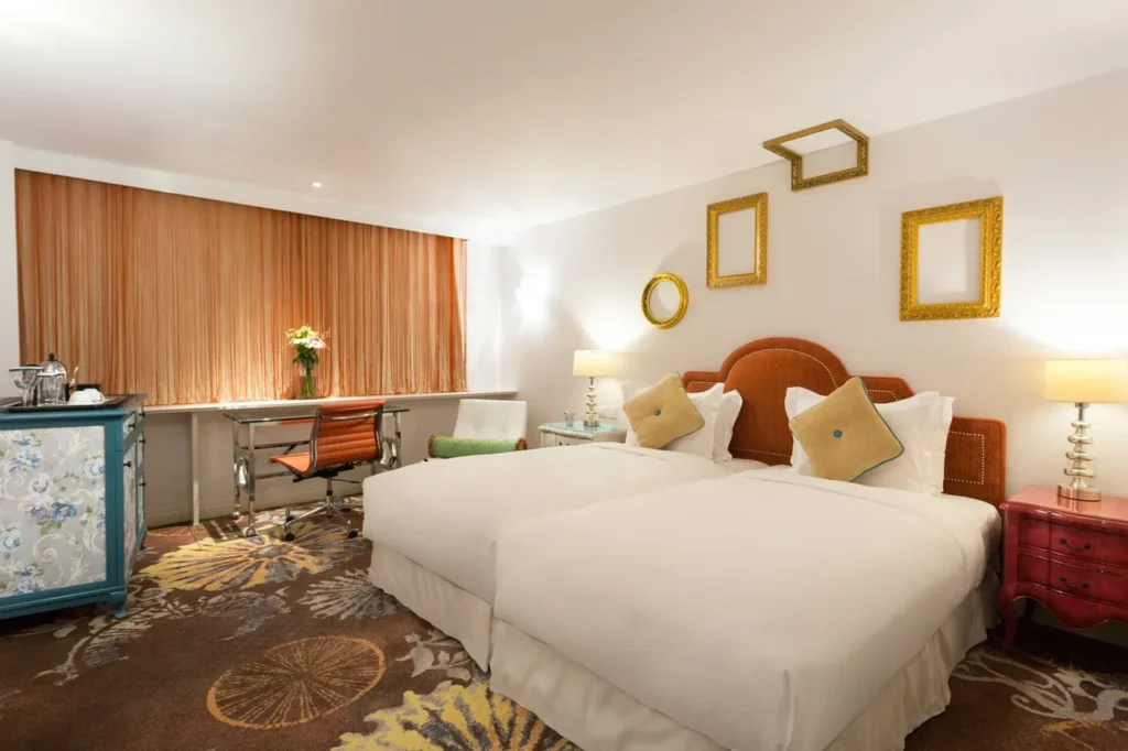 The Luxe Manor Yelo Asia